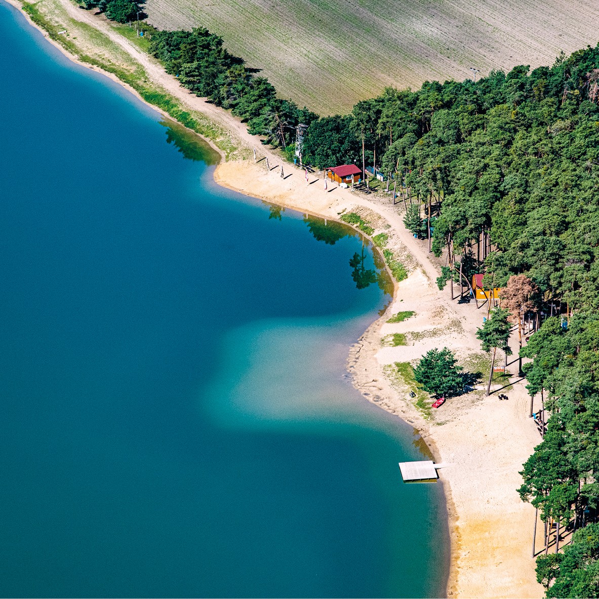Jezero Lhota